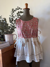 Load image into Gallery viewer, farmhouse smock sample ~ size xs/s