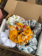 Load image into Gallery viewer, Vintage Gold Scrunchies