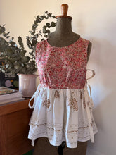 Load image into Gallery viewer, farmhouse smock sample ~ size xs/s
