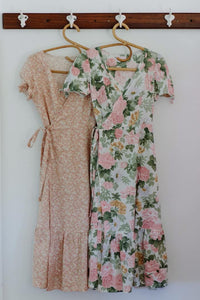 Pippa wrap dress ~ pre loved 🥰 XS/S pink tiny floral
