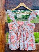 Load image into Gallery viewer, Eleanor Top ~ M/L
