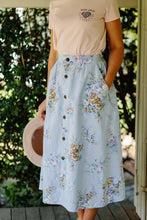 Load image into Gallery viewer, Midi Skirt ~ pre loved XS
